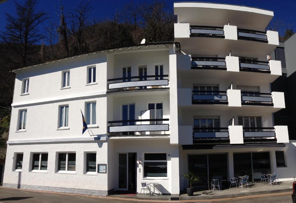 Hotel Garni Battello Melide Exterior photo